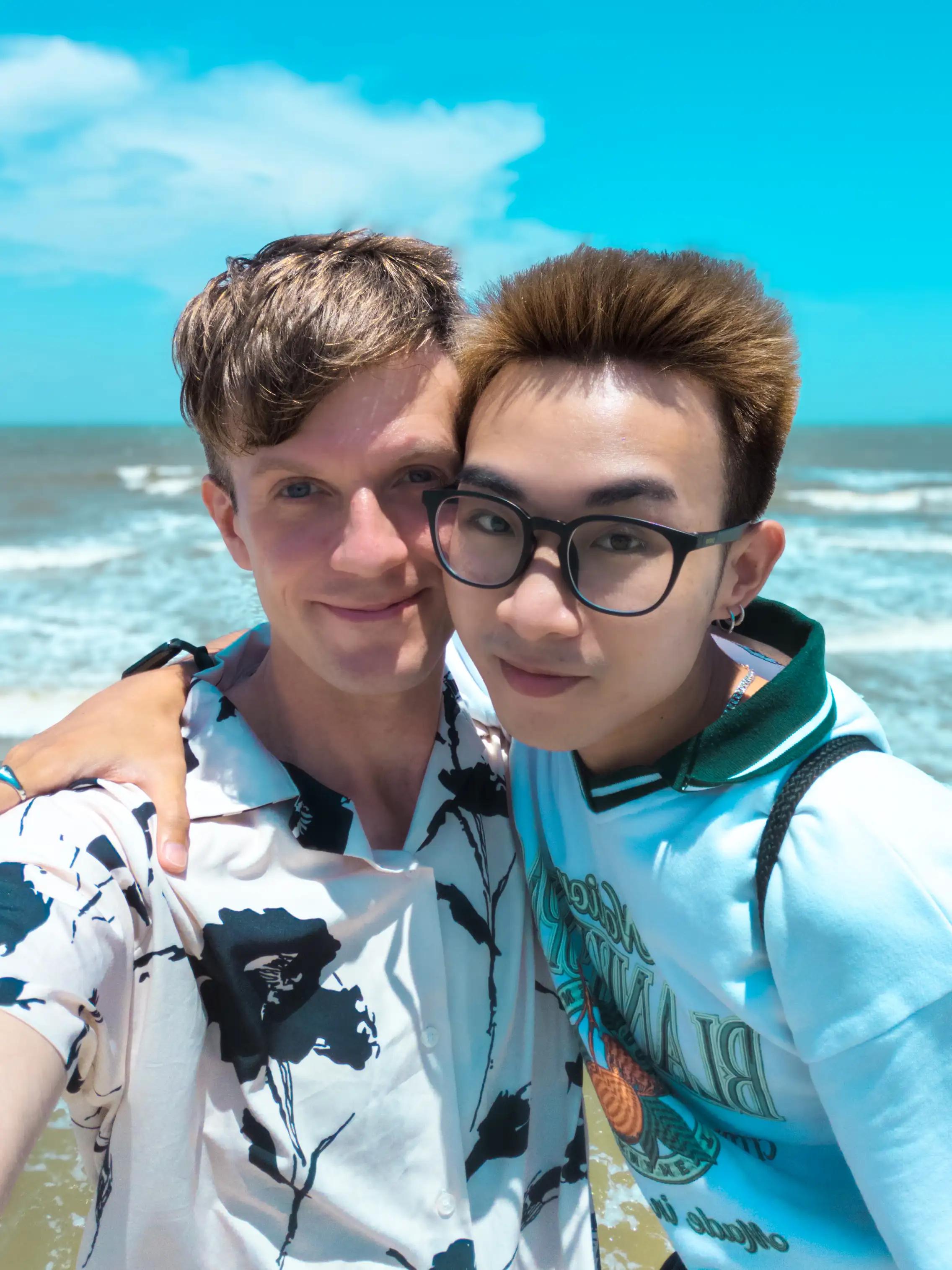 Về Chúng Tôi